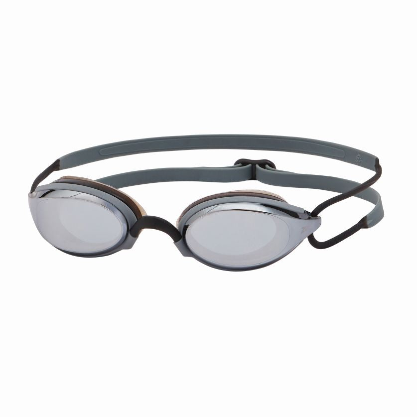 Titanium lenses make for an ideal fit during strong lighting conditions by providing light filtering for both sun and glare protection. Meanwhile, the air cushion seal provides an ultra-light fit with a low profile and sleek design, as well as reducing visible marks around the eyes for an almost imperceptible wear.
