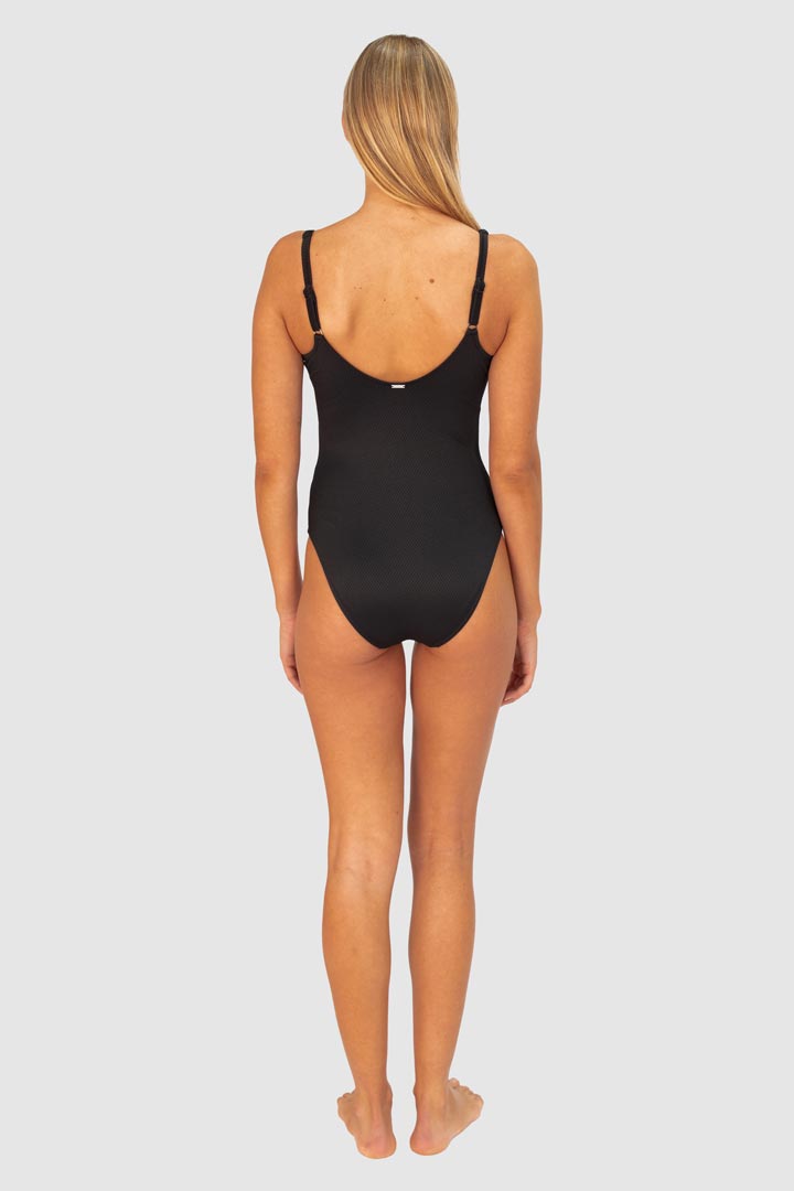 Baku D-E One Piece - Rococco