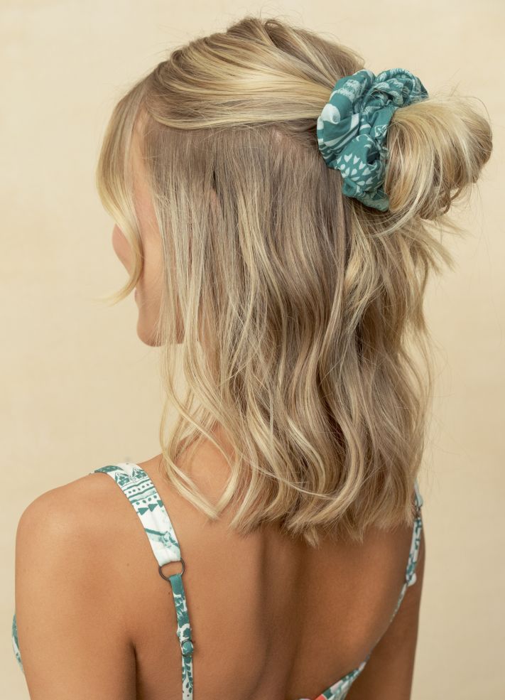 Maaji Ebony Scrunchies - Outline Florals