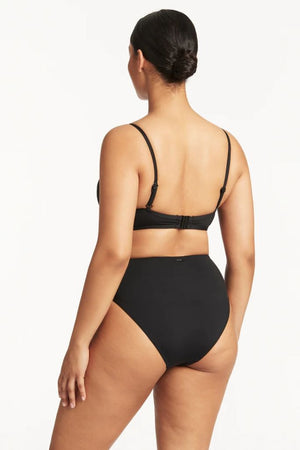 Sea Level D/DD Moulded Cup Bralette - Scalloped