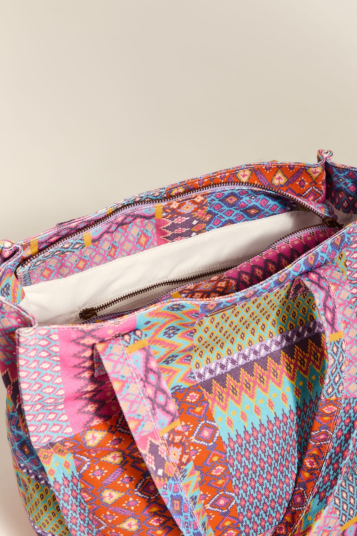 Tigerlilly Beach Tote Bag - Utopia