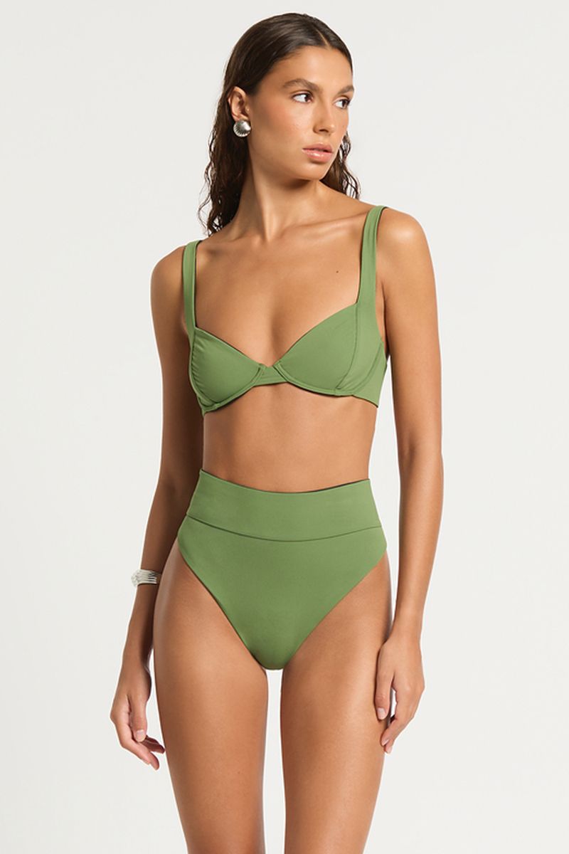 Bond-eye Ryan Balconette - Martini / Black