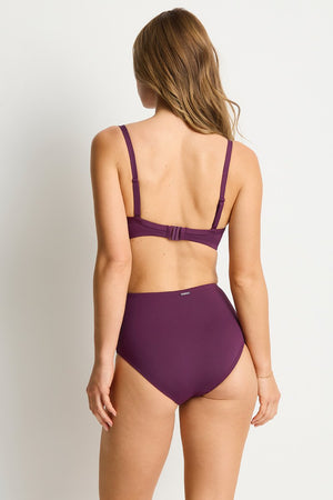 Sea Level Cross Front Moulded Underwire Bra - Essentials Edit