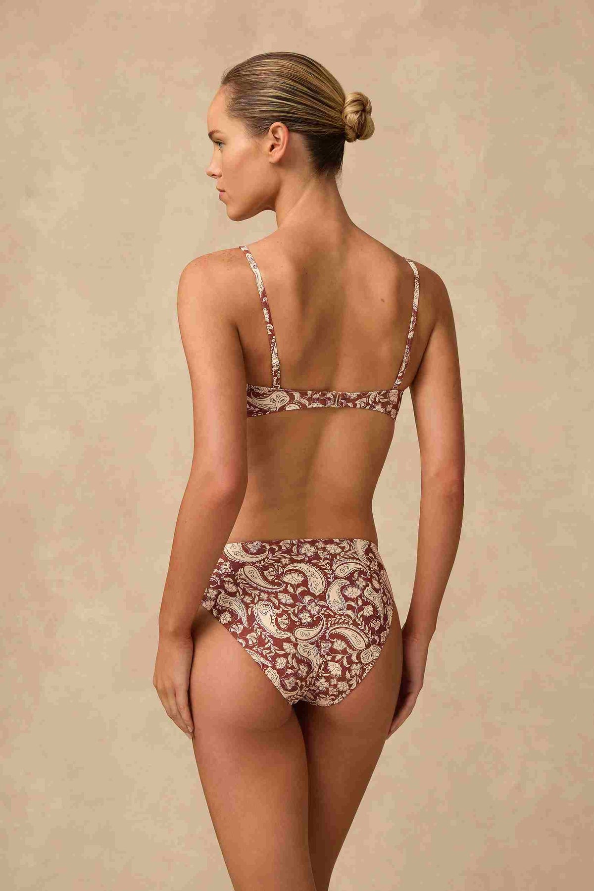 Monte & Lou Mid Rise Ruched Pant - Luna