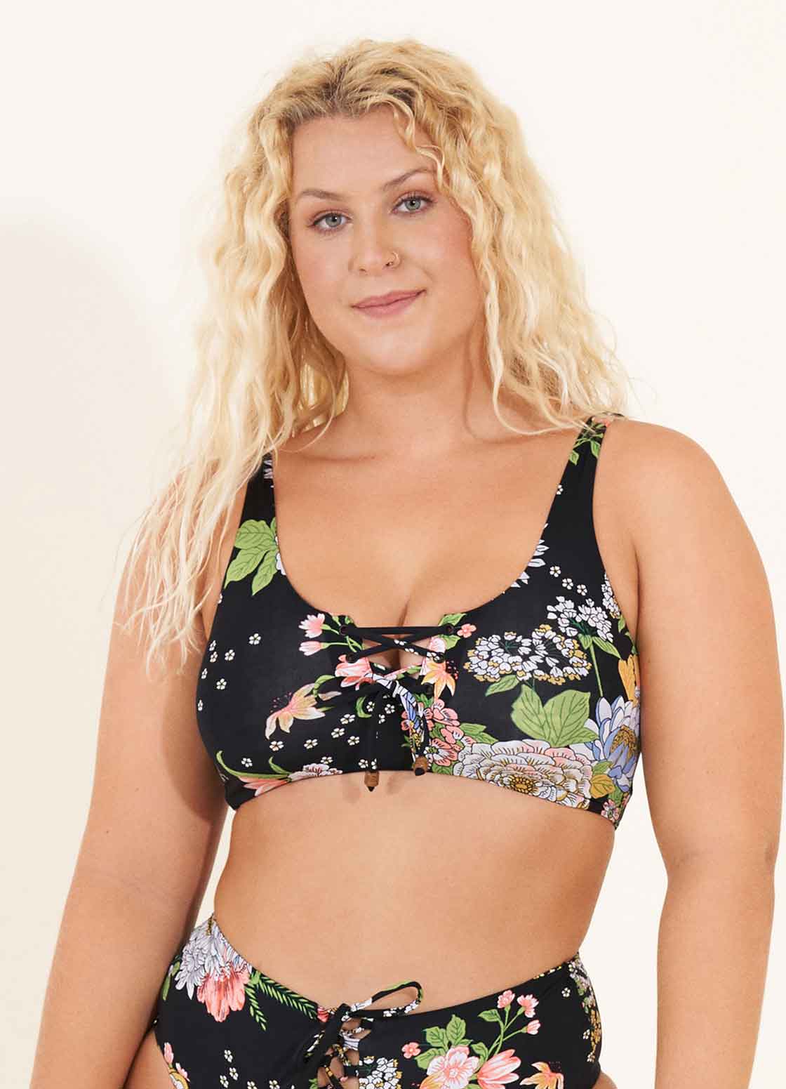 Maaji Reversible Sporty Bralette Top - Black Bouquet Daisy