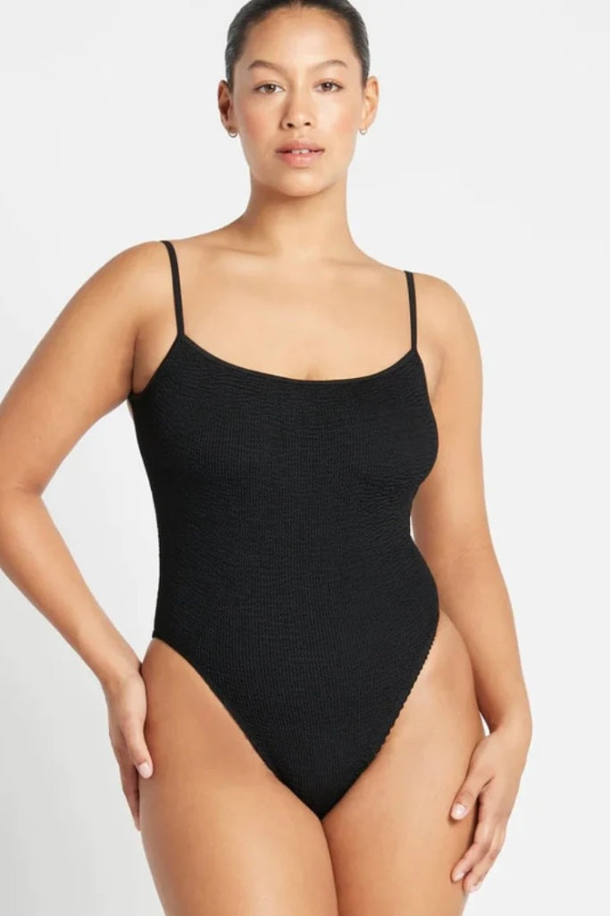 Bond-eye Low Palace One Piece - Black Eco